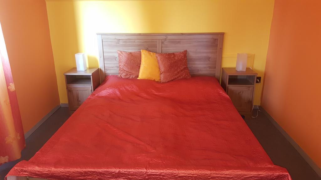 Nador Apartman Apartment Balatonlelle Exterior photo