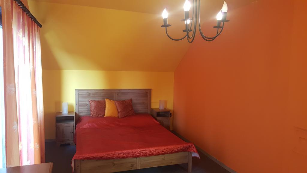 Nador Apartman Apartment Balatonlelle Exterior photo