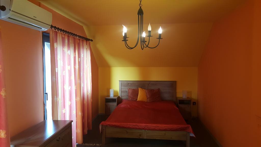 Nador Apartman Apartment Balatonlelle Exterior photo