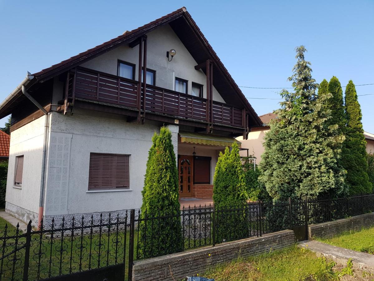Nador Apartman Apartment Balatonlelle Exterior photo
